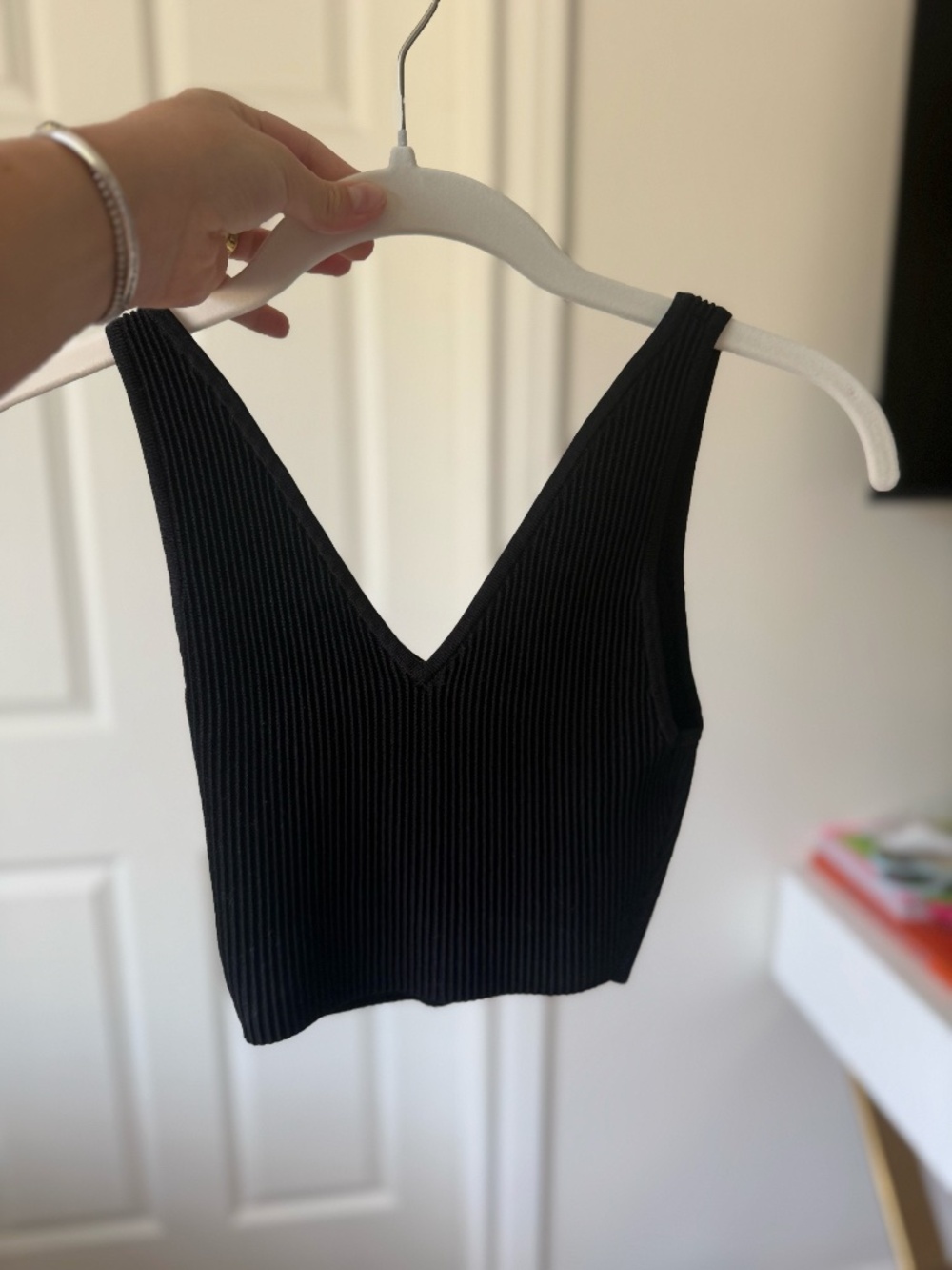 Aritzia Babaton Black Ribbed Crop Tank 2XS
